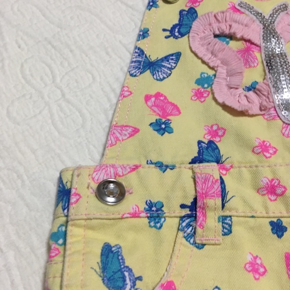 12m (4/$20) Short Overalls and Tee - Picture 10 of 12